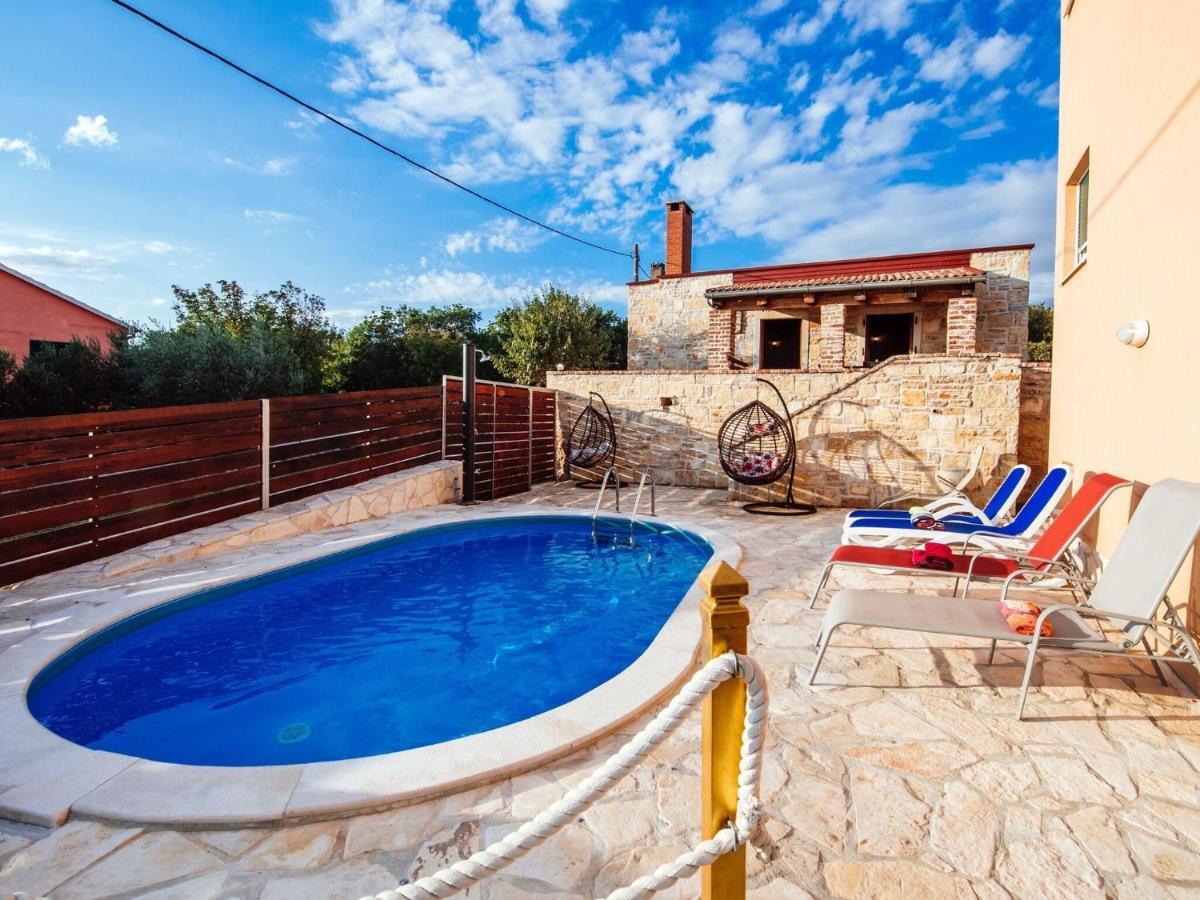 Splendid Holiday Home In Jasenice Maslenica Eksteriør billede