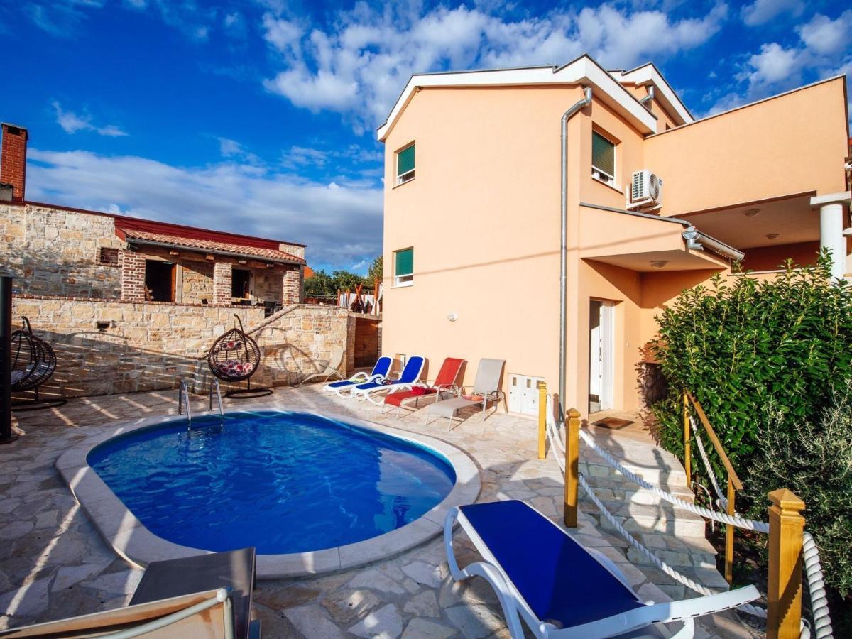 Splendid Holiday Home In Jasenice Maslenica Eksteriør billede